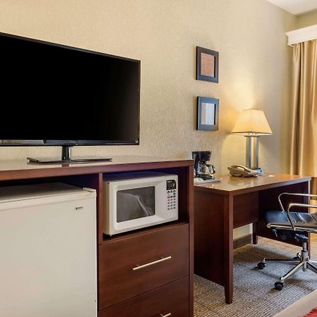 Comfort Inn Warren I-69 מראה חיצוני תמונה