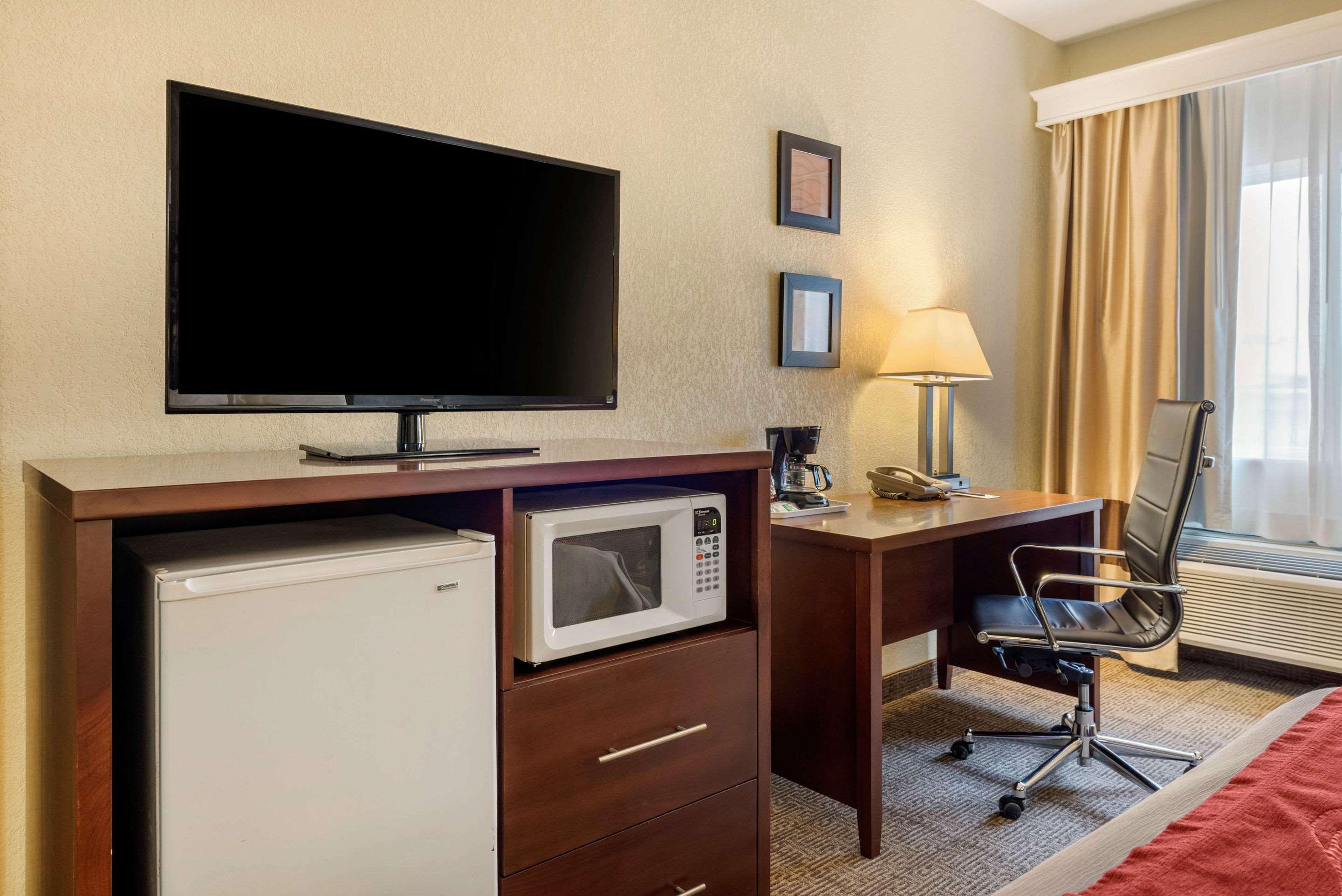 Comfort Inn Warren I-69 מראה חיצוני תמונה