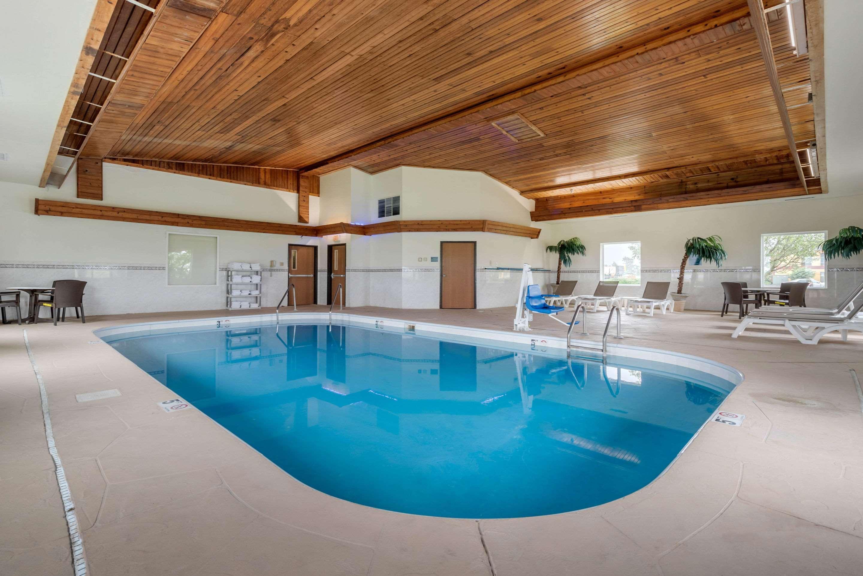 Comfort Inn Warren I-69 מראה חיצוני תמונה